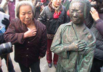 南京大屠杀幸存者口述史中英文版首次发布