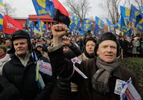 乌克兰暂缓“脱俄入欧”引发大规模抗议游行