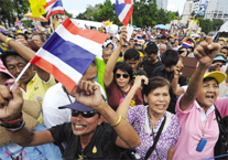 泰国反对党发起大规模集会反对特赦法案